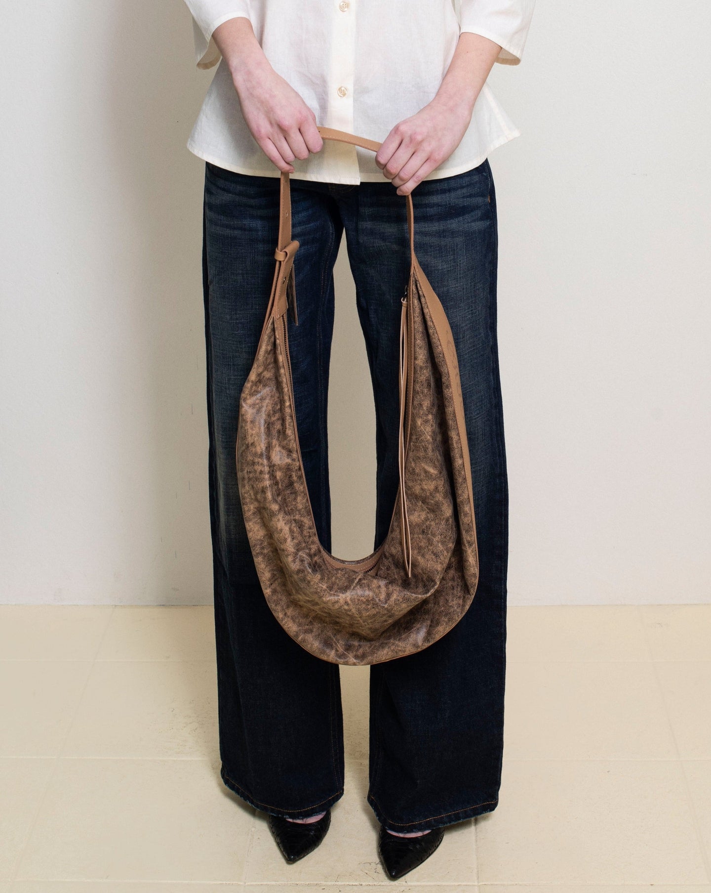 Chiomato - Dune Lahar Cross Body Bag